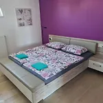 Greg\'S Great Location Apartment